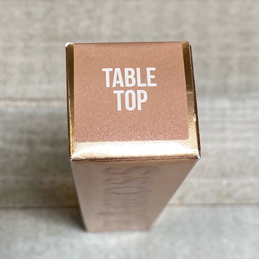 Jeffree Star Cosmetics The Gloss in Table Top